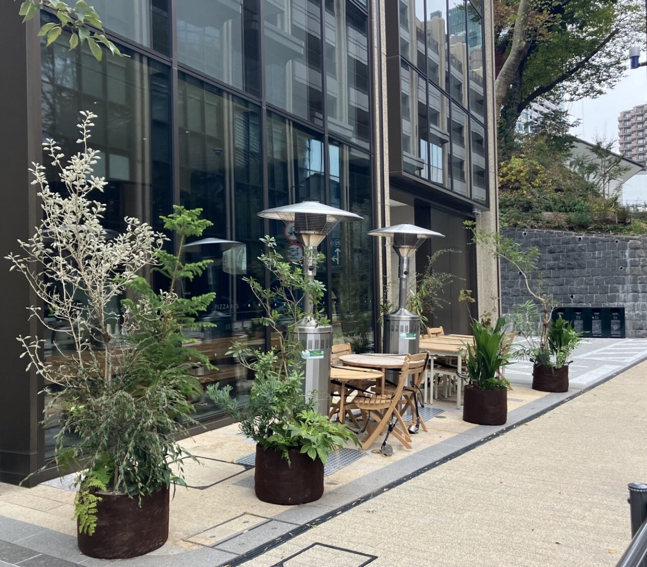 ピザフォーピース 東京